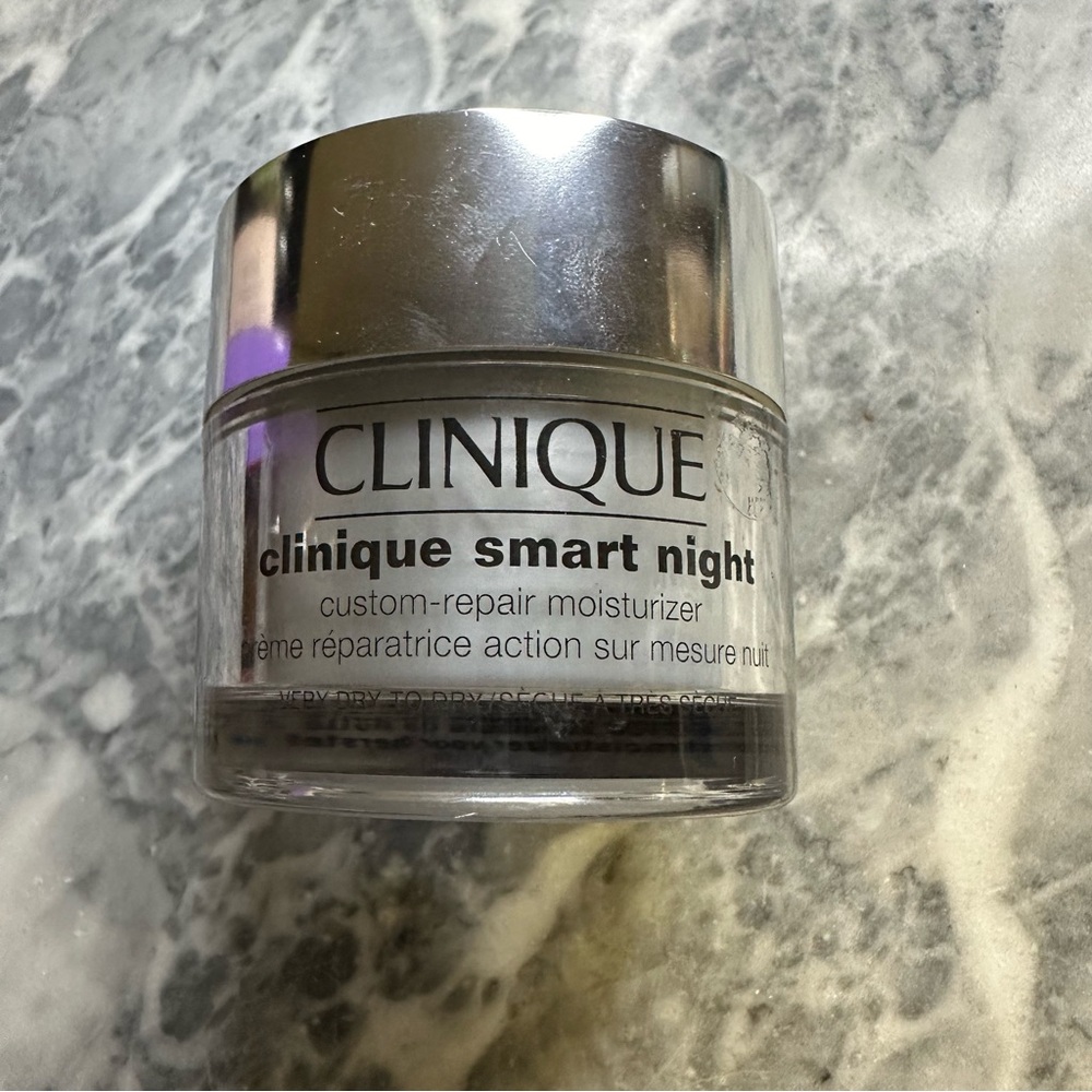 Clinique Smart Night Moisturizer